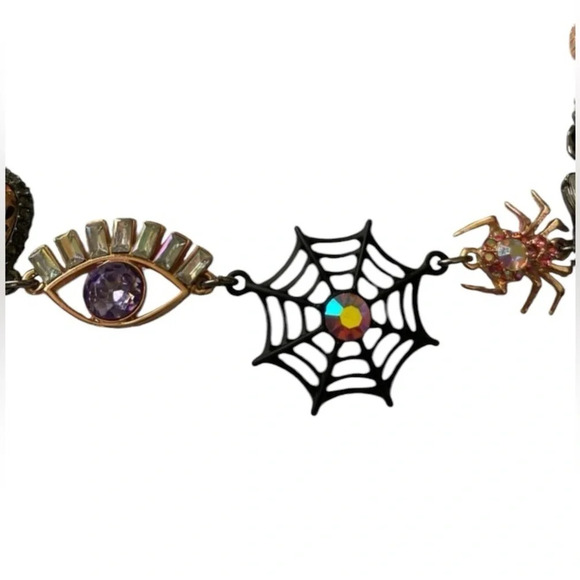 BETSEY JOHNSON Halloween Glam Vampire Revival Pearls & Charms Necklace NEW NWT - Picture 11 of 16